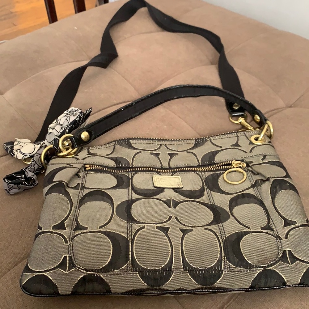 Coach crossbody hand bag